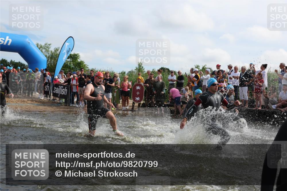 21.06.2026 - Viking Triathlon Michael Strokosch http://msf.ph/oto/9820799 21.06.2026 10:01:55 Schwimmen 30, 55, 221, 238, 265, 343, 380, 391, 394, 543, 606, 621, 644, 648, 664 meine-sportfotos.de
