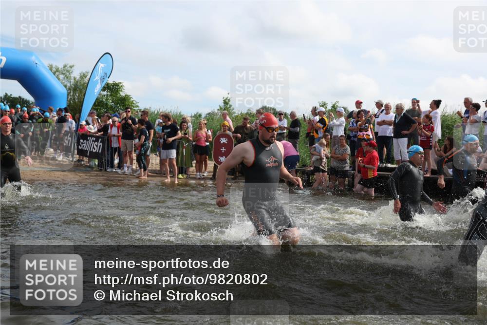 21.06.2026 - Viking Triathlon Michael Strokosch http://msf.ph/oto/9820802 21.06.2026 10:01:56 Schwimmen 30, 55, 221, 238, 265, 343, 380, 391, 394, 543, 606, 621, 644, 648, 664 meine-sportfotos.de