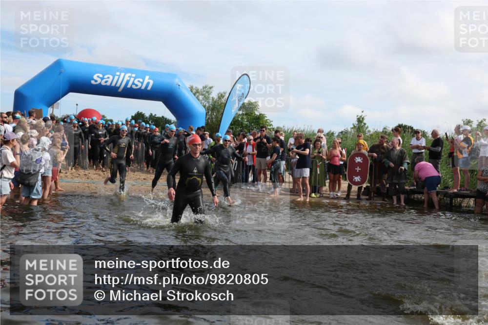 21.06.2026 - Viking Triathlon Michael Strokosch http://msf.ph/oto/9820805 21.06.2026 10:01:57 Schwimmen 30, 55, 221, 238, 265, 343, 380, 391, 394, 543, 606, 621, 644, 648, 664 meine-sportfotos.de