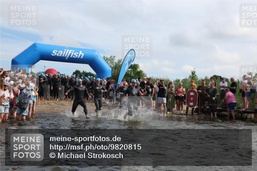 21.06.2026 - Viking Triathlon Michael Strokosch http://msf.ph/oto/9820815 21.06.2026 10:02:03 Schwimmen 30, 43, 55, 90, 221, 226, 238, 380, 394, 410, 446, 524, 606, 625, 648, 660 meine-sportfotos.de