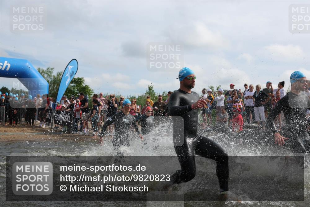 21.06.2026 - Viking Triathlon Michael Strokosch http://msf.ph/oto/9820823 21.06.2026 10:02:05 Schwimmen 43, 55, 90, 154, 221, 226, 380, 394, 410, 446, 501, 524, 606, 625, 660 meine-sportfotos.de