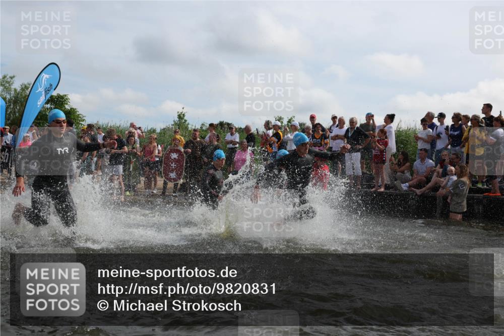 21.06.2026 - Viking Triathlon Michael Strokosch http://msf.ph/oto/9820831 21.06.2026 10:02:09 Schwimmen 43, 90, 102, 152, 154, 226, 410, 438, 446, 501, 524, 536, 537, 625, 660 meine-sportfotos.de