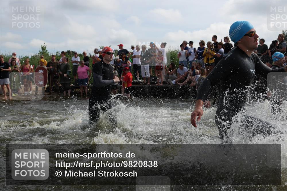 21.06.2026 - Viking Triathlon Michael Strokosch http://msf.ph/oto/9820838 21.06.2026 10:02:11 Schwimmen 43, 90, 102, 152, 154, 226, 410, 438, 446, 501, 524, 536, 537, 625, 660 meine-sportfotos.de