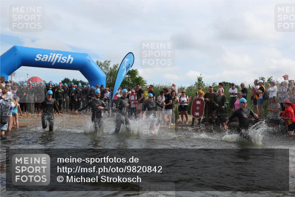 21.06.2026 - Viking Triathlon Michael Strokosch http://msf.ph/oto/9820842 21.06.2026 10:02:14 Schwimmen 47, 87, 90, 102, 136, 152, 154, 410, 438, 490, 501, 536, 537, 655, 660 meine-sportfotos.de