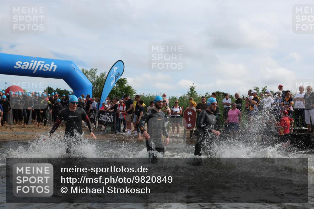 21.06.2026 - Viking Triathlon Michael Strokosch http://msf.ph/oto/9820849 21.06.2026 10:02:16 Schwimmen 47, 87, 90, 102, 136, 152, 154, 410, 438, 490, 501, 536, 537, 655, 660 meine-sportfotos.de