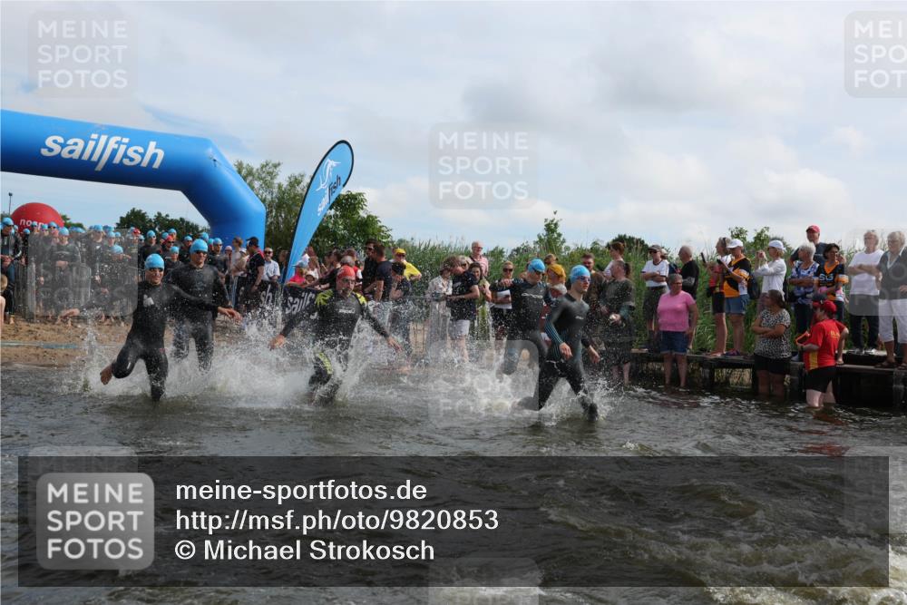 21.06.2026 - Viking Triathlon Michael Strokosch http://msf.ph/oto/9820853 21.06.2026 10:02:19 Schwimmen 47, 87, 102, 136, 142, 152, 255, 360, 392, 430, 438, 490, 536, 537, 655 meine-sportfotos.de