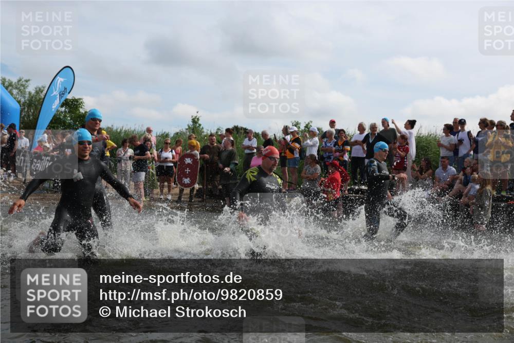 21.06.2026 - Viking Triathlon Michael Strokosch http://msf.ph/oto/9820859 21.06.2026 10:02:20 Schwimmen 47, 87, 102, 136, 142, 152, 255, 360, 392, 430, 438, 490, 536, 537, 655 meine-sportfotos.de