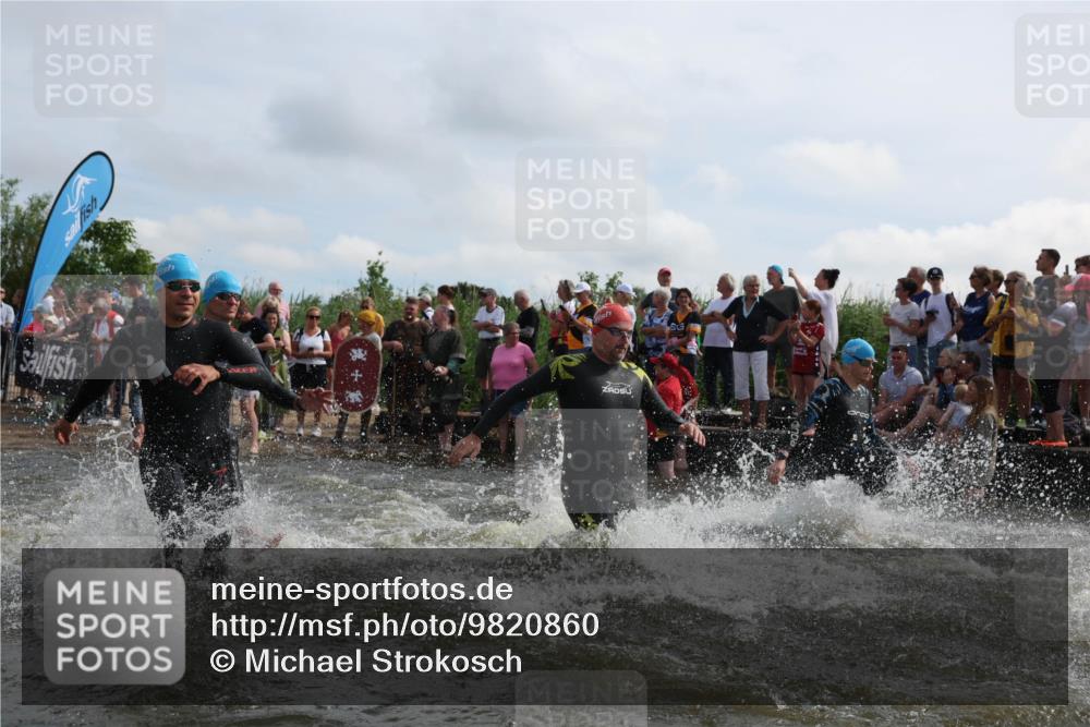 21.06.2026 - Viking Triathlon Michael Strokosch http://msf.ph/oto/9820860 21.06.2026 10:02:20 Schwimmen 47, 87, 102, 136, 142, 152, 255, 360, 392, 430, 438, 490, 536, 537, 655 meine-sportfotos.de