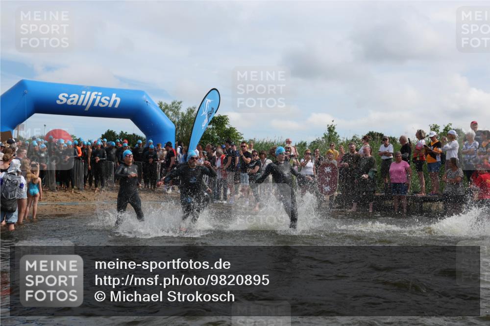 21.06.2026 - Viking Triathlon Michael Strokosch http://msf.ph/oto/9820895 21.06.2026 10:02:34 Schwimmen 83, 99, 100, 126, 220, 325, 386, 462, 485, 513, 560, 579, 604, 651 meine-sportfotos.de