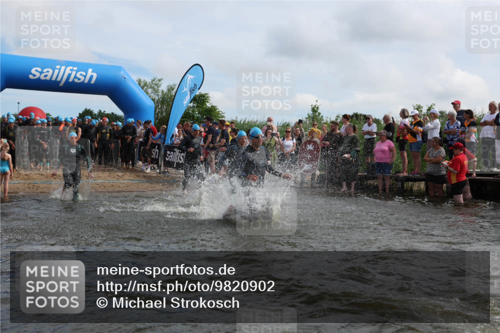 21.06.2026 - Viking Triathlon Michael Strokosch http://msf.ph/oto/9820902 21.06.2026 10:02:39 Schwimmen 16, 83, 99, 100, 186, 325, 372, 386, 440, 462, 485, 513, 560, 579, 636, 653 meine-sportfotos.de
