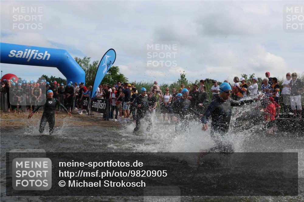 21.06.2026 - Viking Triathlon Michael Strokosch http://msf.ph/oto/9820905 21.06.2026 10:02:40 Schwimmen 16, 83, 99, 100, 186, 372, 386, 440, 462, 485, 513, 560, 579, 636, 653 meine-sportfotos.de