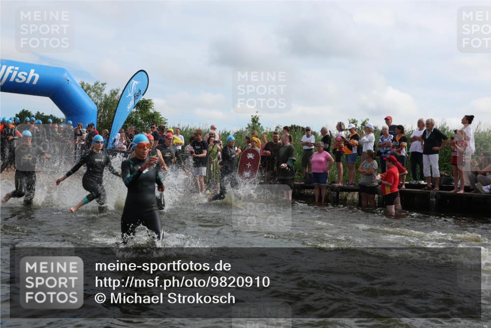 21.06.2026 - Viking Triathlon Michael Strokosch http://msf.ph/oto/9820910 21.06.2026 10:02:43 Schwimmen 16, 20, 73, 99, 100, 171, 186, 315, 372, 386, 440, 462, 485, 513, 553, 560, 579, 636, 653 meine-sportfotos.de