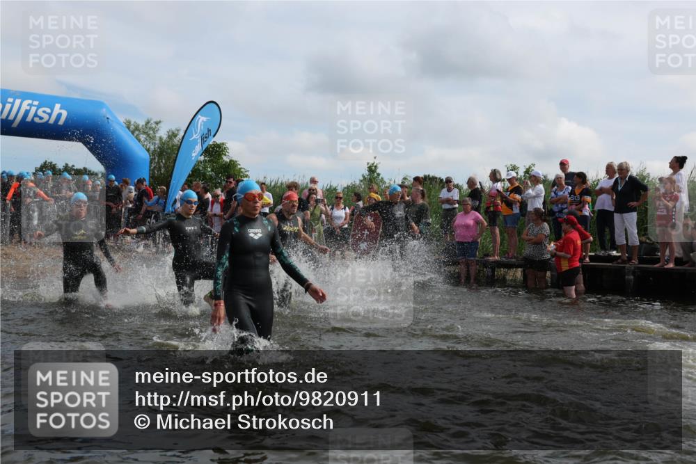 21.06.2026 - Viking Triathlon Michael Strokosch http://msf.ph/oto/9820911 21.06.2026 10:02:43 Schwimmen 16, 20, 73, 99, 100, 171, 186, 315, 372, 386, 440, 462, 485, 513, 553, 560, 579, 636, 653 meine-sportfotos.de
