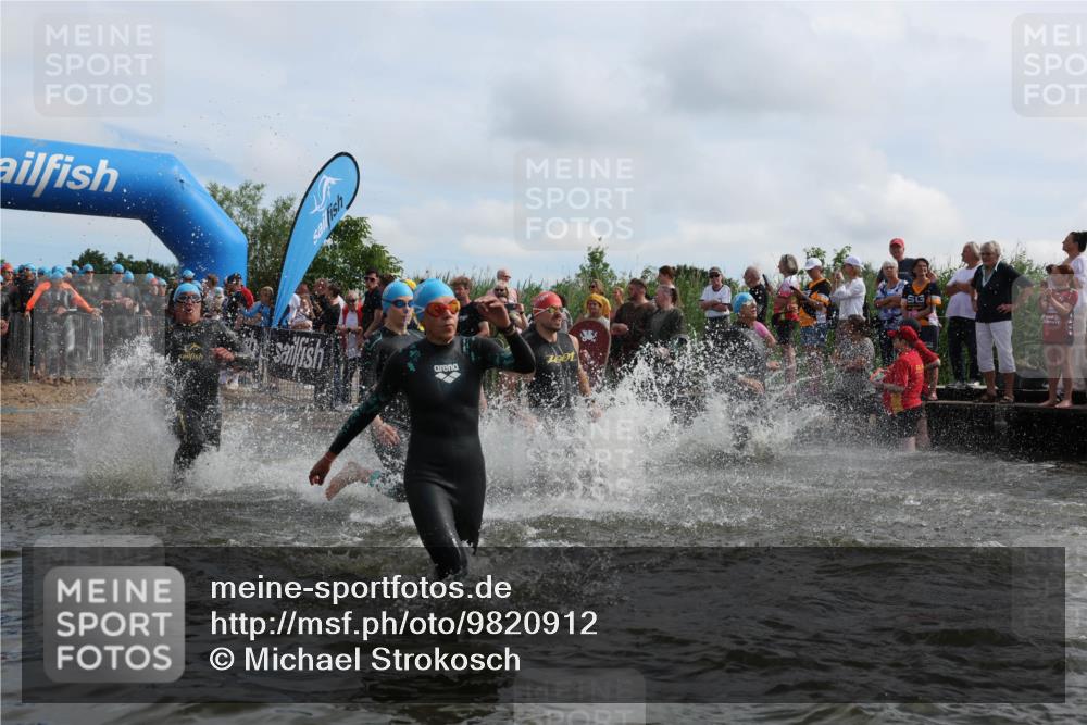 21.06.2026 - Viking Triathlon Michael Strokosch http://msf.ph/oto/9820912 21.06.2026 10:02:44 Schwimmen 16, 20, 73, 99, 171, 186, 315, 372, 386, 440, 462, 485, 553, 636, 653 meine-sportfotos.de