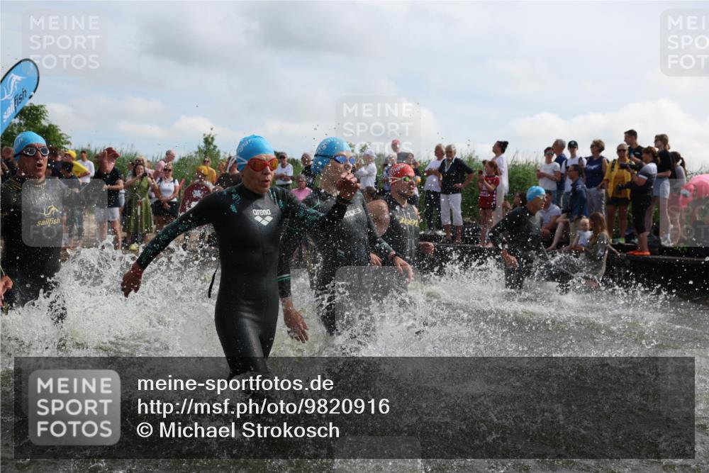 21.06.2026 - Viking Triathlon Michael Strokosch http://msf.ph/oto/9820916 21.06.2026 10:02:45 Schwimmen 16, 20, 73, 99, 171, 186, 315, 372, 386, 440, 462, 485, 553, 636, 653 meine-sportfotos.de