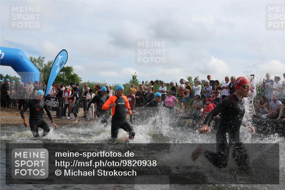 21.06.2026 - Viking Triathlon Michael Strokosch http://msf.ph/oto/9820938 21.06.2026 10:02:55 Schwimmen 20, 64, 73, 111, 171, 219, 233, 315, 395, 407, 475, 530, 546, 553, 634 meine-sportfotos.de