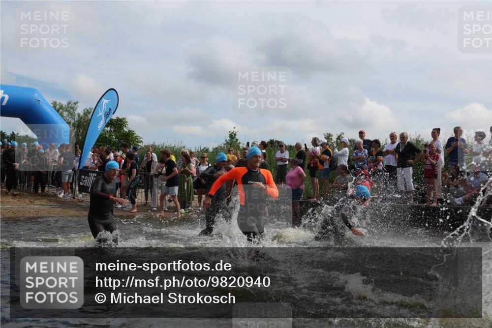 21.06.2026 - Viking Triathlon Michael Strokosch http://msf.ph/oto/9820940 21.06.2026 10:02:56 Schwimmen 20, 64, 73, 111, 171, 219, 233, 315, 395, 407, 475, 530, 546, 553, 634 meine-sportfotos.de