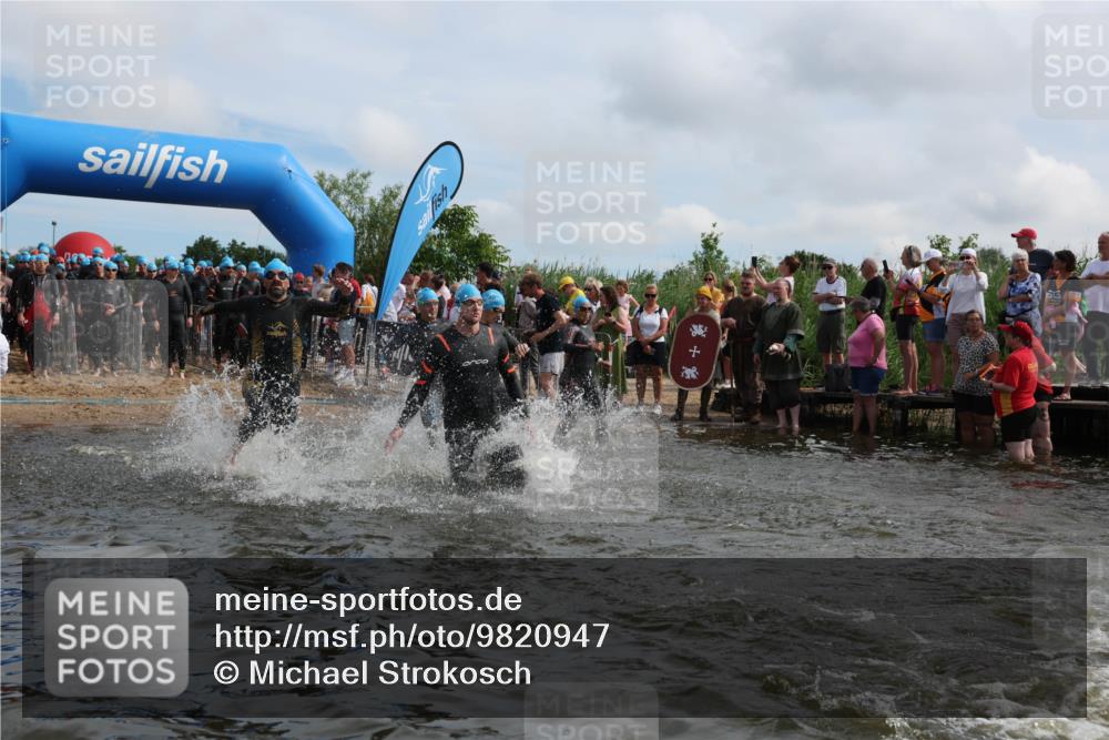 21.06.2026 - Viking Triathlon Michael Strokosch http://msf.ph/oto/9820947 21.06.2026 10:02:59 Schwimmen 64, 80, 82, 111, 199, 219, 233, 395, 407, 475, 530, 545, 546, 612, 634 meine-sportfotos.de