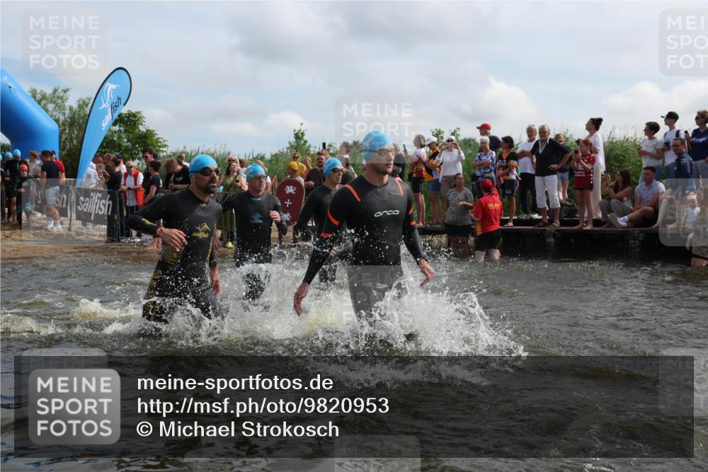 21.06.2026 - Viking Triathlon Michael Strokosch http://msf.ph/oto/9820953 21.06.2026 10:03:01 Schwimmen 64, 80, 82, 111, 199, 219, 233, 395, 407, 475, 530, 545, 546, 612, 634 meine-sportfotos.de
