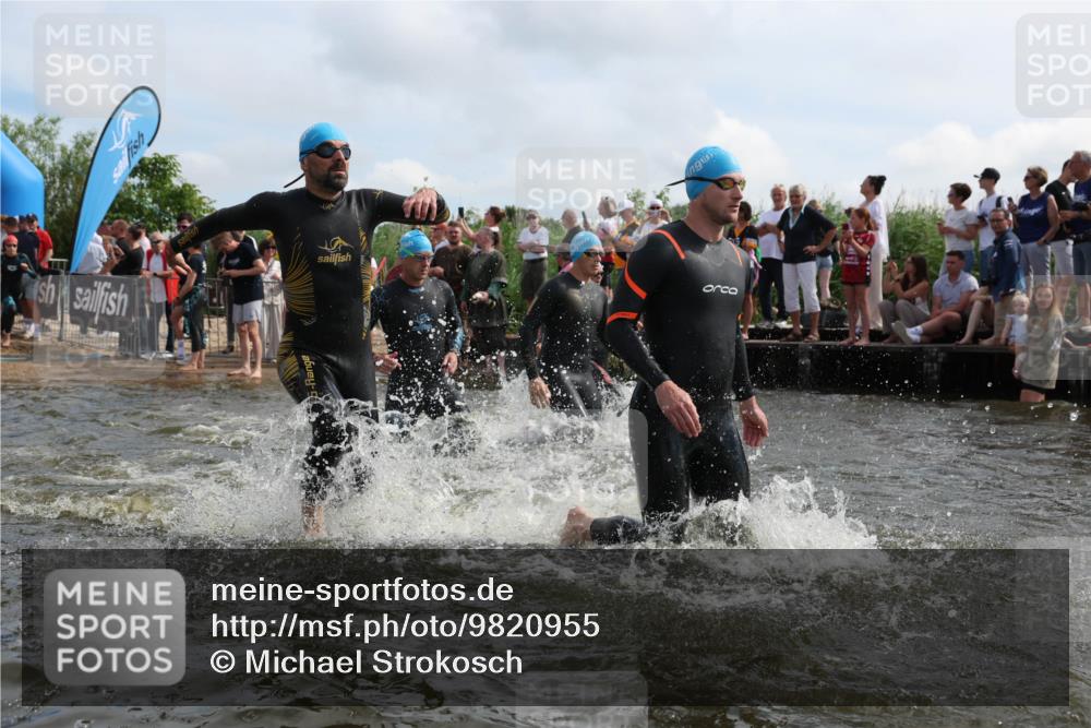 21.06.2026 - Viking Triathlon Michael Strokosch http://msf.ph/oto/9820955 21.06.2026 10:03:01 Schwimmen 64, 80, 82, 111, 199, 219, 233, 395, 407, 475, 530, 545, 546, 612, 634 meine-sportfotos.de