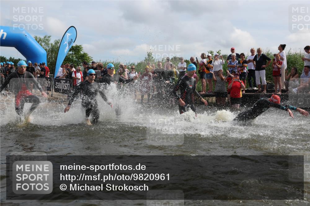21.06.2026 - Viking Triathlon Michael Strokosch http://msf.ph/oto/9820961 21.06.2026 10:03:05 Schwimmen 49, 80, 82, 199, 200, 233, 348, 356, 395, 404, 407, 475, 545, 546, 612 meine-sportfotos.de