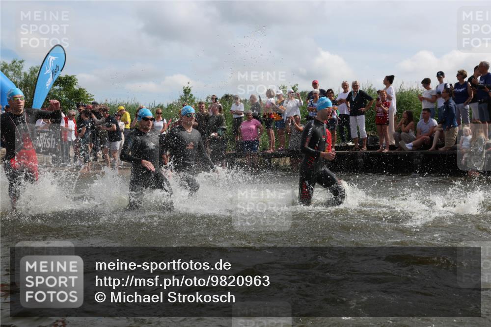 21.06.2026 - Viking Triathlon Michael Strokosch http://msf.ph/oto/9820963 21.06.2026 10:03:05 Schwimmen 49, 80, 82, 199, 200, 233, 348, 356, 395, 404, 407, 475, 545, 546, 612 meine-sportfotos.de