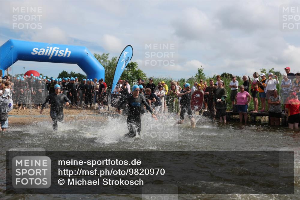 21.06.2026 - Viking Triathlon Michael Strokosch http://msf.ph/oto/9820970 21.06.2026 10:03:09 Schwimmen 49, 68, 80, 82, 170, 199, 200, 208, 348, 352, 356, 404, 467, 545, 612 meine-sportfotos.de