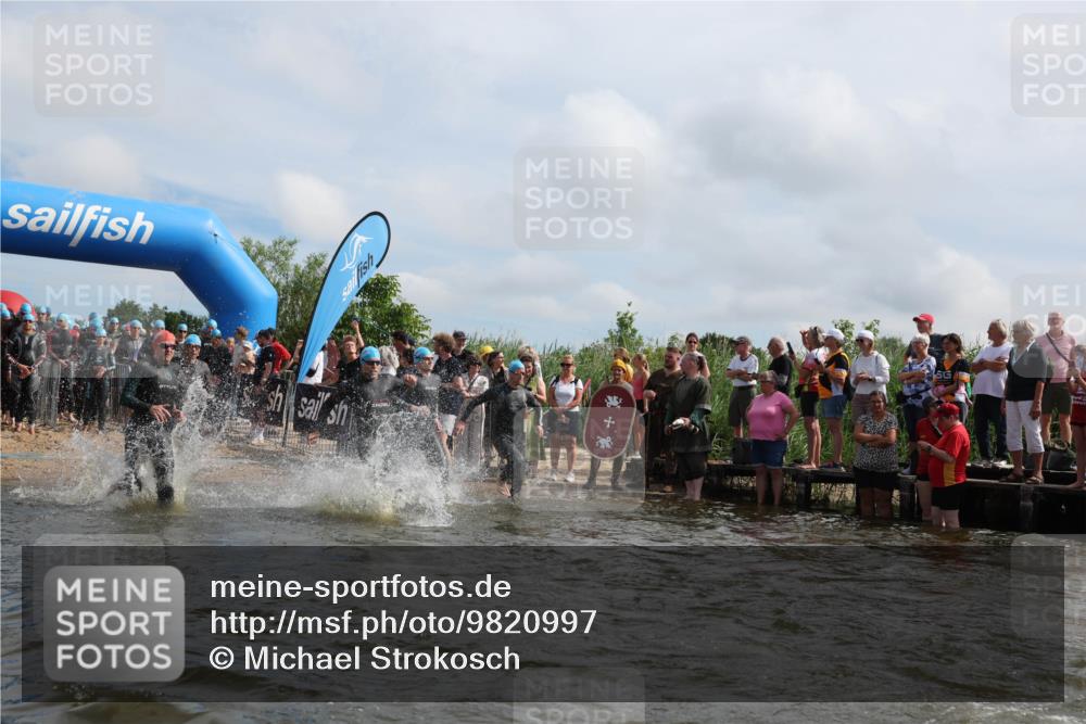 21.06.2026 - Viking Triathlon Michael Strokosch http://msf.ph/oto/9820997 21.06.2026 10:03:24 Schwimmen 58, 84, 118, 143, 202, 303, 328, 364, 419, 455, 457, 487, 556, 656, 667 meine-sportfotos.de