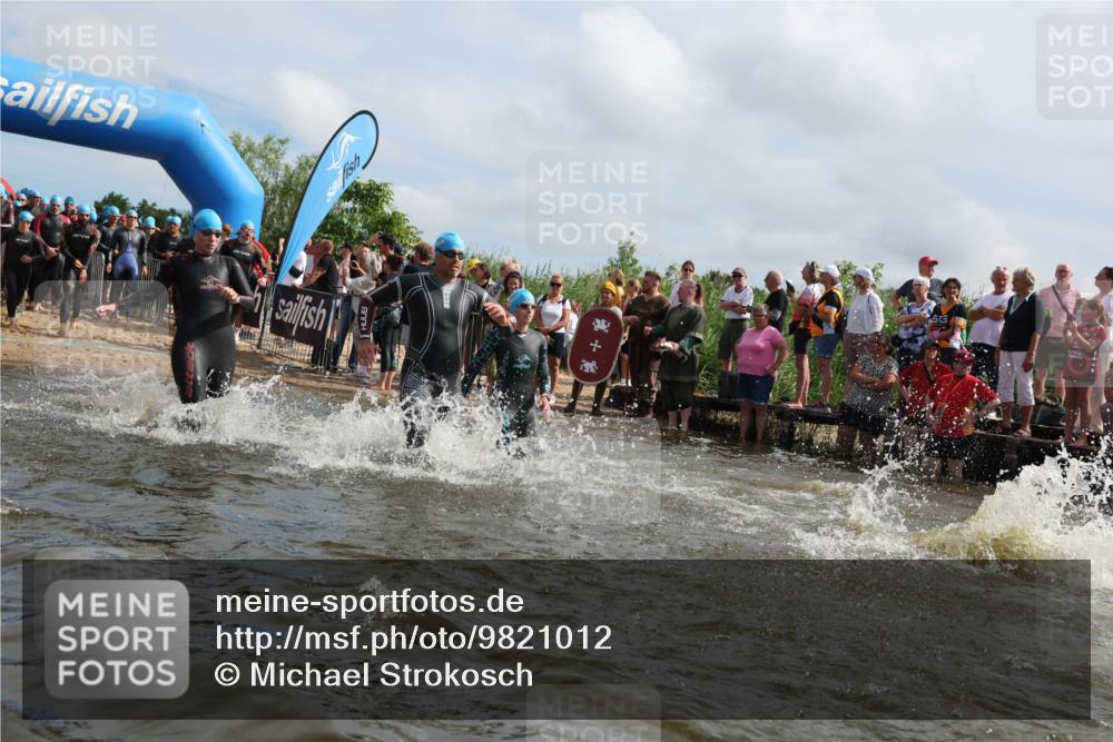 21.06.2026 - Viking Triathlon Michael Strokosch http://msf.ph/oto/9821012 21.06.2026 10:03:30 Schwimmen 53, 84, 95, 118, 143, 251, 303, 327, 328, 364, 423, 457, 556, 656, 667 meine-sportfotos.de