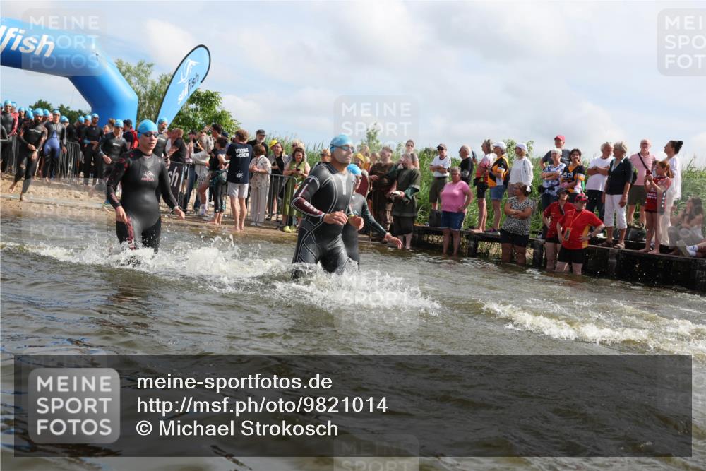 21.06.2026 - Viking Triathlon Michael Strokosch http://msf.ph/oto/9821014 21.06.2026 10:03:31 Schwimmen 53, 84, 95, 118, 143, 251, 303, 327, 328, 364, 423, 457, 556, 656, 667 meine-sportfotos.de