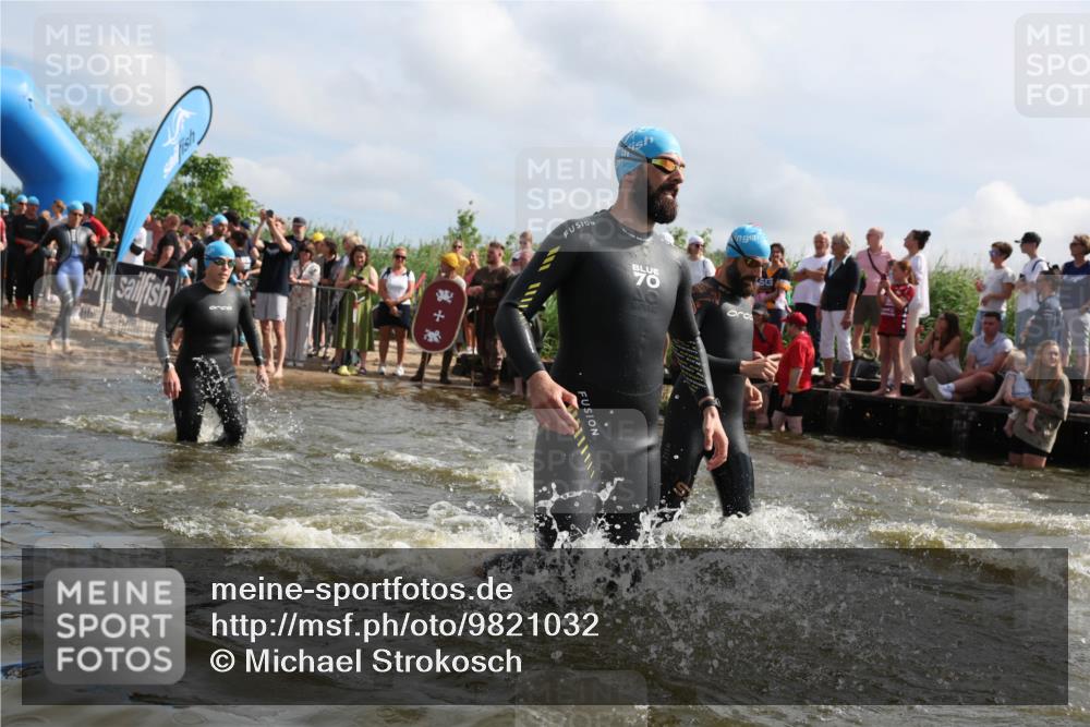 21.06.2026 - Viking Triathlon Michael Strokosch http://msf.ph/oto/9821032 21.06.2026 10:03:36 Schwimmen 53, 84, 95, 143, 229, 251, 303, 323, 327, 340, 423, 457, 458, 559, 656 meine-sportfotos.de