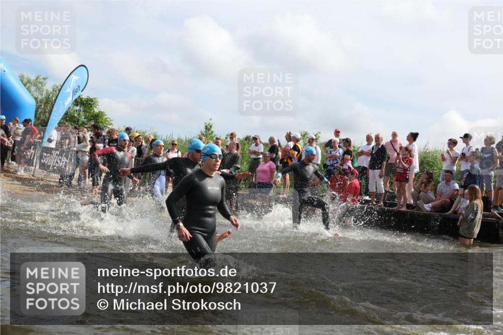 21.06.2026 - Viking Triathlon Michael Strokosch http://msf.ph/oto/9821037 21.06.2026 10:03:39 Schwimmen 53, 95, 137, 144, 229, 251, 323, 327, 340, 423, 436, 450, 458, 521, 559 meine-sportfotos.de
