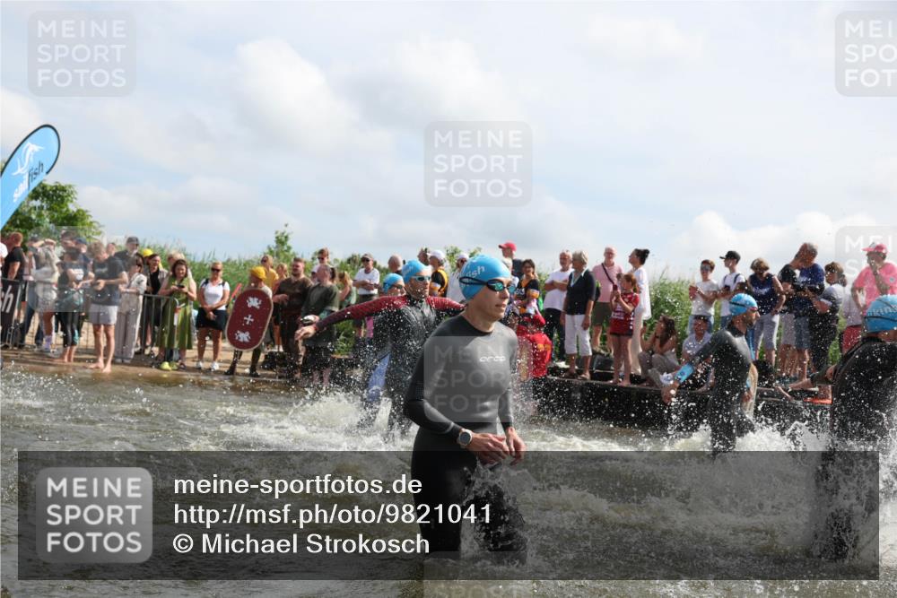 21.06.2026 - Viking Triathlon Michael Strokosch http://msf.ph/oto/9821041 21.06.2026 10:03:40 Schwimmen 53, 95, 137, 144, 229, 251, 323, 327, 340, 423, 436, 450, 458, 521, 559 meine-sportfotos.de