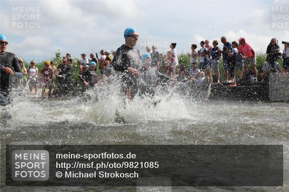 21.06.2026 - Viking Triathlon Michael Strokosch http://msf.ph/oto/9821085 21.06.2026 10:04:01 Schwimmen 122, 195, 197, 266, 268, 279, 333, 384, 460, 531, 552, 554, 608, 645, 654 meine-sportfotos.de