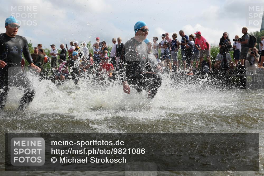 21.06.2026 - Viking Triathlon Michael Strokosch http://msf.ph/oto/9821086 21.06.2026 10:04:01 Schwimmen 122, 195, 197, 266, 268, 279, 333, 384, 460, 531, 552, 554, 608, 645, 654 meine-sportfotos.de