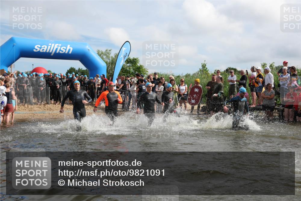 21.06.2026 - Viking Triathlon Michael Strokosch http://msf.ph/oto/9821091 21.06.2026 10:04:05 Schwimmen 122, 195, 197, 243, 266, 269, 279, 333, 384, 397, 400, 460, 496, 645, 654 meine-sportfotos.de