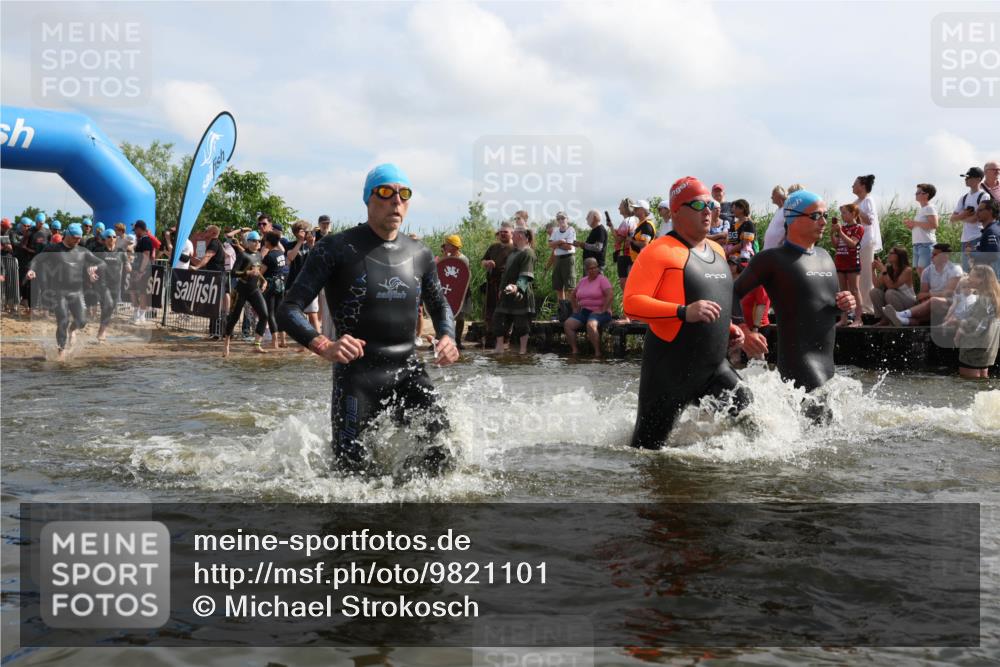 21.06.2026 - Viking Triathlon Michael Strokosch http://msf.ph/oto/9821101 21.06.2026 10:04:07 Schwimmen 122, 195, 197, 243, 266, 269, 279, 333, 384, 397, 400, 460, 496, 645, 654 meine-sportfotos.de