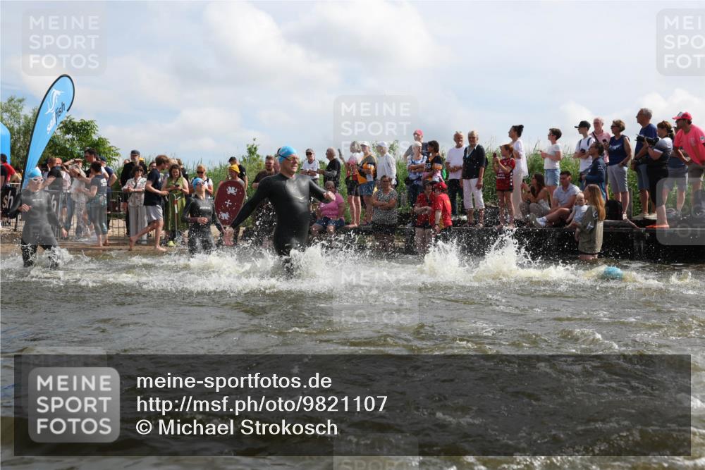 21.06.2026 - Viking Triathlon Michael Strokosch http://msf.ph/oto/9821107 21.06.2026 10:04:10 Schwimmen 195, 197, 227, 239, 243, 269, 279, 333, 377, 397, 400, 496, 526, 654, 666 meine-sportfotos.de