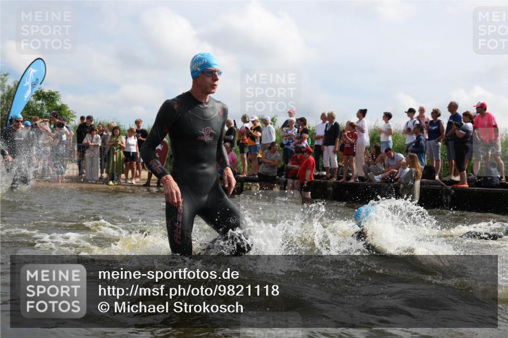 21.06.2026 - Viking Triathlon Michael Strokosch http://msf.ph/oto/9821118 21.06.2026 10:04:13 Schwimmen 195, 197, 205, 213, 227, 239, 243, 256, 269, 279, 333, 377, 397, 400, 411, 496, 526, 654, 666 meine-sportfotos.de