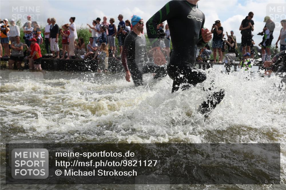 21.06.2026 - Viking Triathlon Michael Strokosch http://msf.ph/oto/9821127 21.06.2026 10:04:16 Schwimmen 96, 205, 213, 227, 239, 243, 256, 269, 377, 397, 400, 411, 496, 526, 666 meine-sportfotos.de