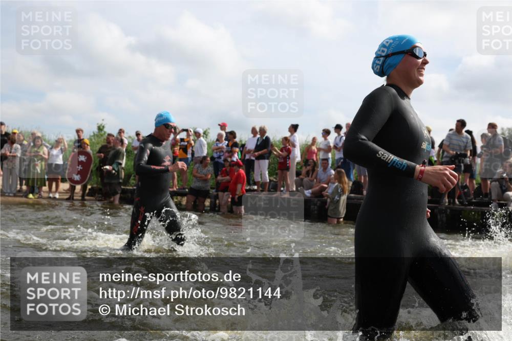 21.06.2026 - Viking Triathlon Michael Strokosch http://msf.ph/oto/9821144 21.06.2026 10:04:22 Schwimmen 96, 132, 179, 205, 213, 227, 239, 241, 256, 377, 411, 526, 602, 614, 666 meine-sportfotos.de