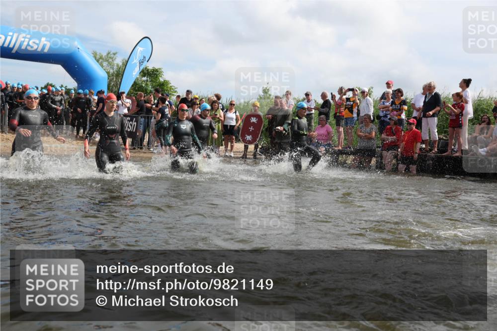 21.06.2026 - Viking Triathlon Michael Strokosch http://msf.ph/oto/9821149 21.06.2026 10:04:25 Schwimmen 96, 125, 132, 179, 205, 213, 241, 256, 398, 411, 465, 590, 602, 614, 658 meine-sportfotos.de