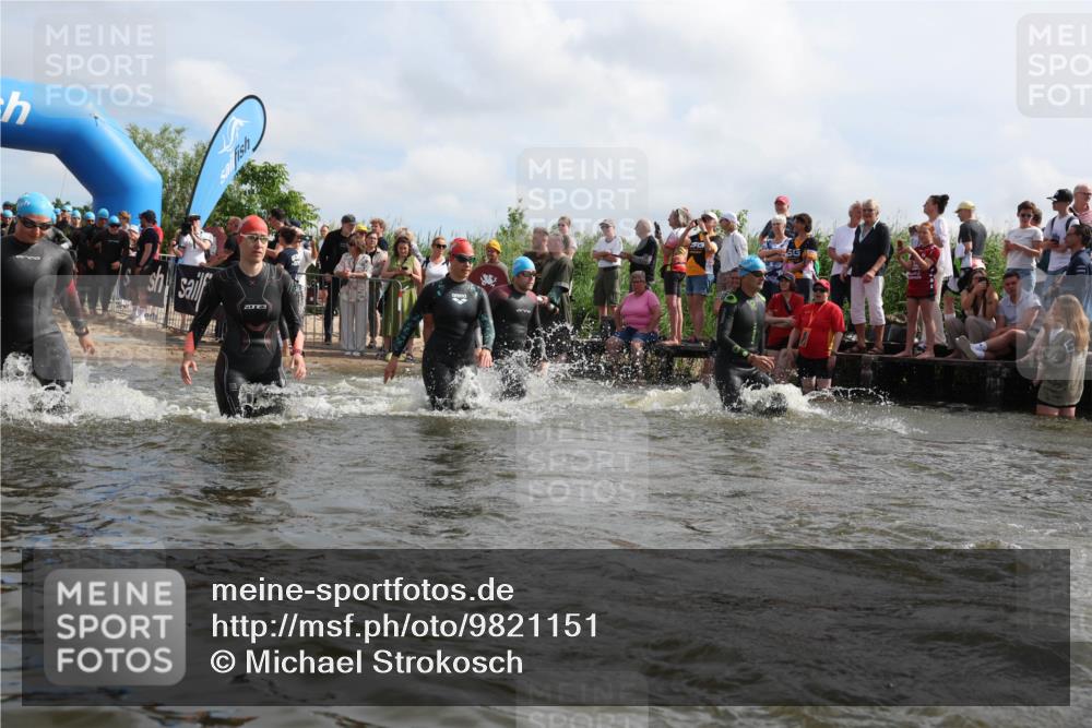 21.06.2026 - Viking Triathlon Michael Strokosch http://msf.ph/oto/9821151 21.06.2026 10:04:26 Schwimmen 96, 125, 132, 179, 205, 213, 241, 256, 398, 411, 465, 590, 602, 614, 658 meine-sportfotos.de