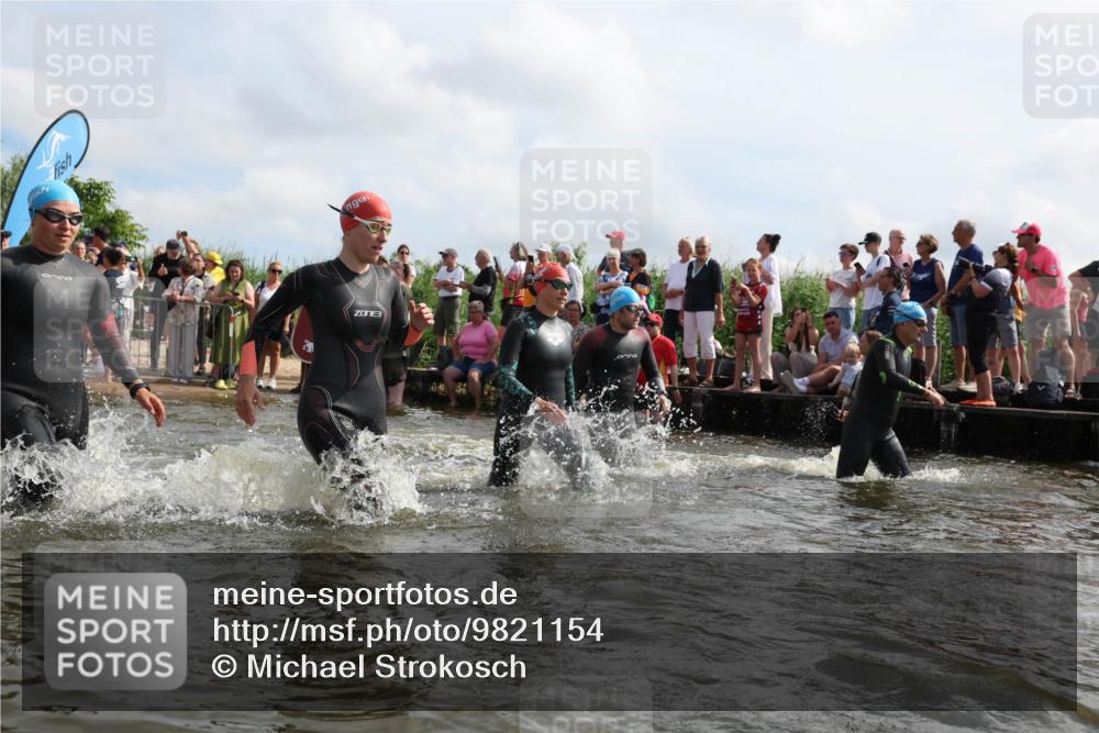 21.06.2026 - Viking Triathlon Michael Strokosch http://msf.ph/oto/9821154 21.06.2026 10:04:27 Schwimmen 96, 125, 132, 179, 205, 213, 241, 256, 398, 411, 465, 590, 602, 614, 658 meine-sportfotos.de