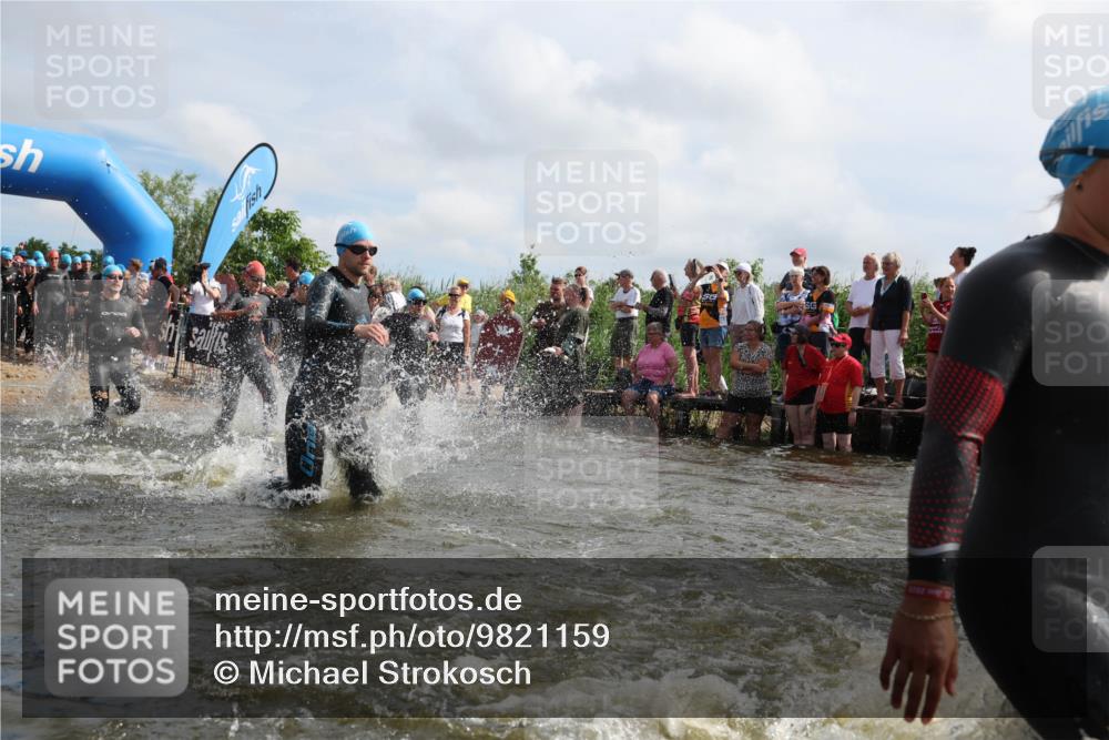 21.06.2026 - Viking Triathlon Michael Strokosch http://msf.ph/oto/9821159 21.06.2026 10:04:29 Schwimmen 125, 132, 167, 179, 241, 358, 398, 425, 465, 473, 590, 602, 614, 647, 658 meine-sportfotos.de