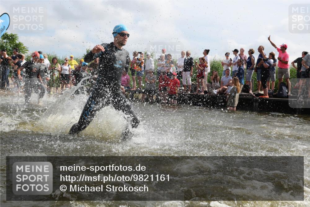 21.06.2026 - Viking Triathlon Michael Strokosch http://msf.ph/oto/9821161 21.06.2026 10:04:30 Schwimmen 125, 132, 167, 179, 241, 358, 398, 425, 465, 473, 590, 602, 614, 647, 658 meine-sportfotos.de