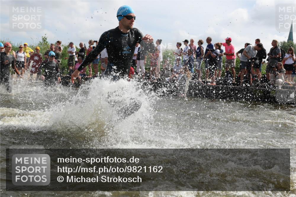 21.06.2026 - Viking Triathlon Michael Strokosch http://msf.ph/oto/9821162 21.06.2026 10:04:30 Schwimmen 125, 132, 167, 179, 241, 358, 398, 425, 465, 473, 590, 602, 614, 647, 658 meine-sportfotos.de