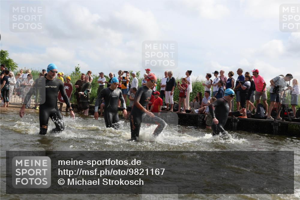 21.06.2026 - Viking Triathlon Michael Strokosch http://msf.ph/oto/9821167 21.06.2026 10:04:33 Schwimmen 125, 132, 167, 232, 241, 349, 358, 398, 425, 465, 473, 590, 647, 658 meine-sportfotos.de