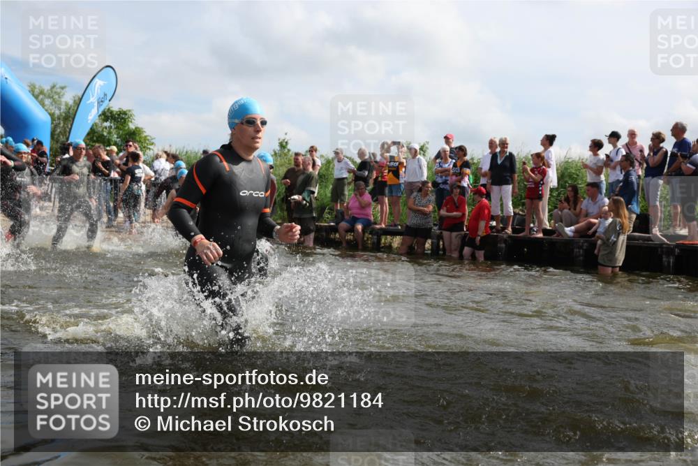 21.06.2026 - Viking Triathlon Michael Strokosch http://msf.ph/oto/9821184 21.06.2026 10:04:39 Schwimmen 44, 63, 150, 167, 231, 232, 247, 349, 355, 358, 425, 473, 484, 511, 647 meine-sportfotos.de
