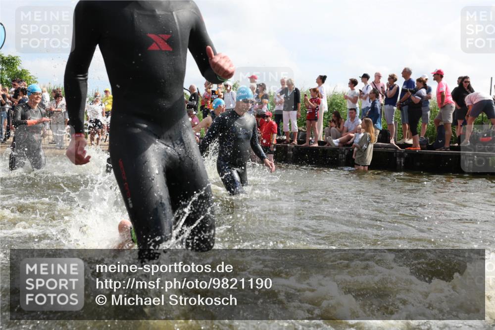 21.06.2026 - Viking Triathlon Michael Strokosch http://msf.ph/oto/9821190 21.06.2026 10:04:41 Schwimmen 44, 63, 150, 167, 231, 232, 247, 349, 355, 358, 425, 473, 484, 511, 647 meine-sportfotos.de